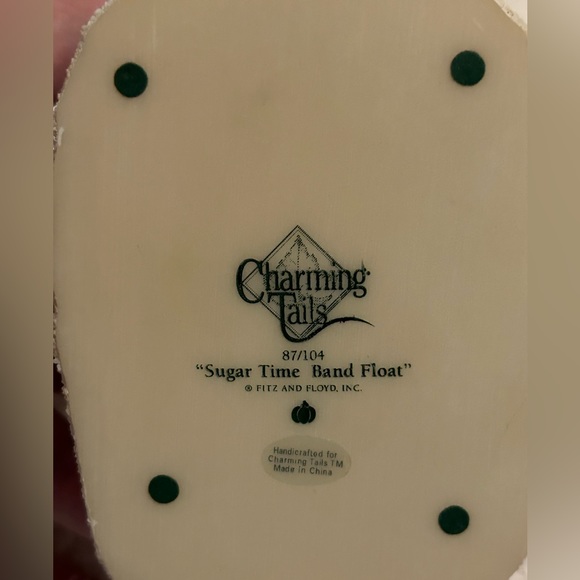 Charming Tails by Fitz and Floyd. “Sugar Time Band Float” figurine - Picture 5 of 5